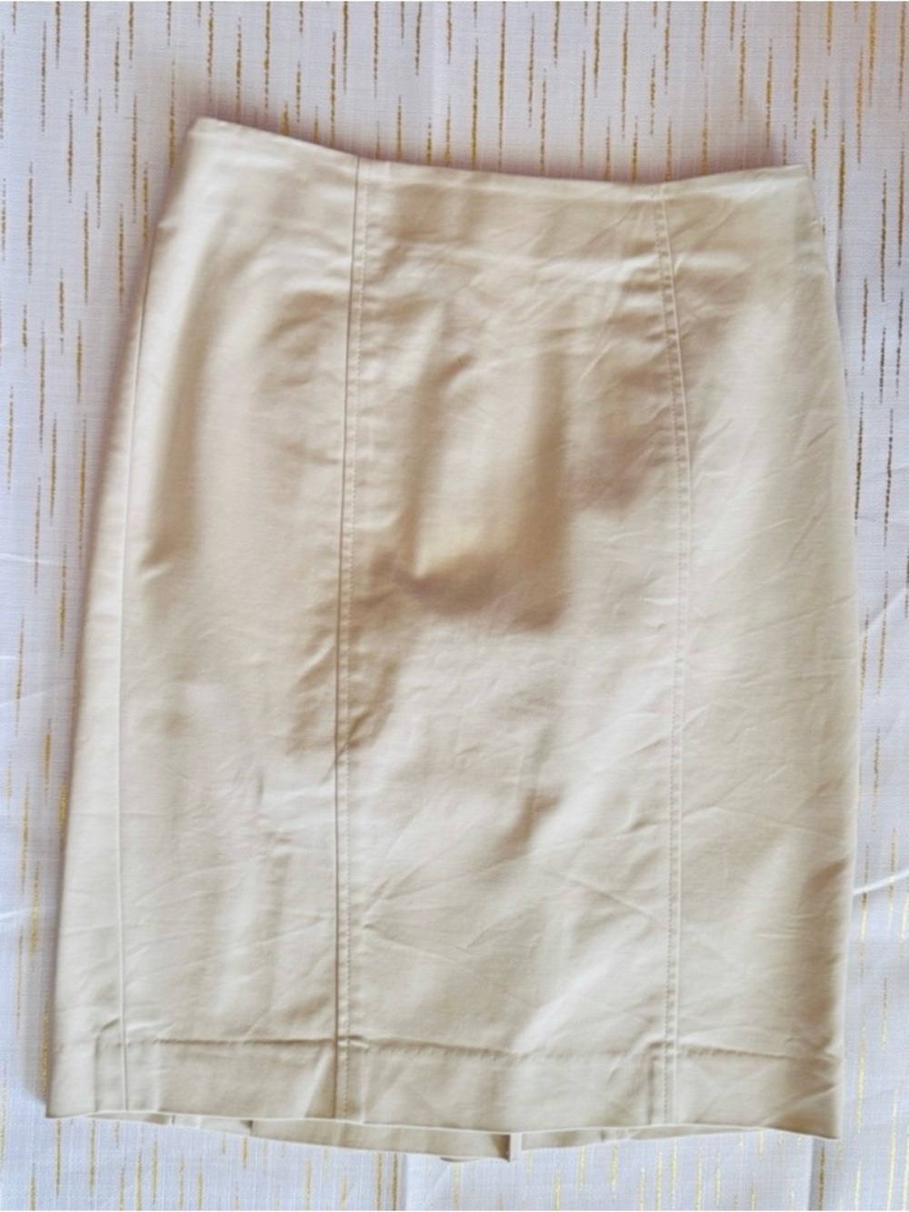 Ann Taylor LOFT Cream Pencil Skirt | Size 4
